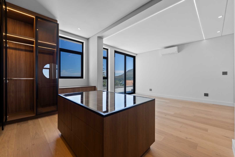 5 Bedroom Property for Sale in Camps Bay Western Cape